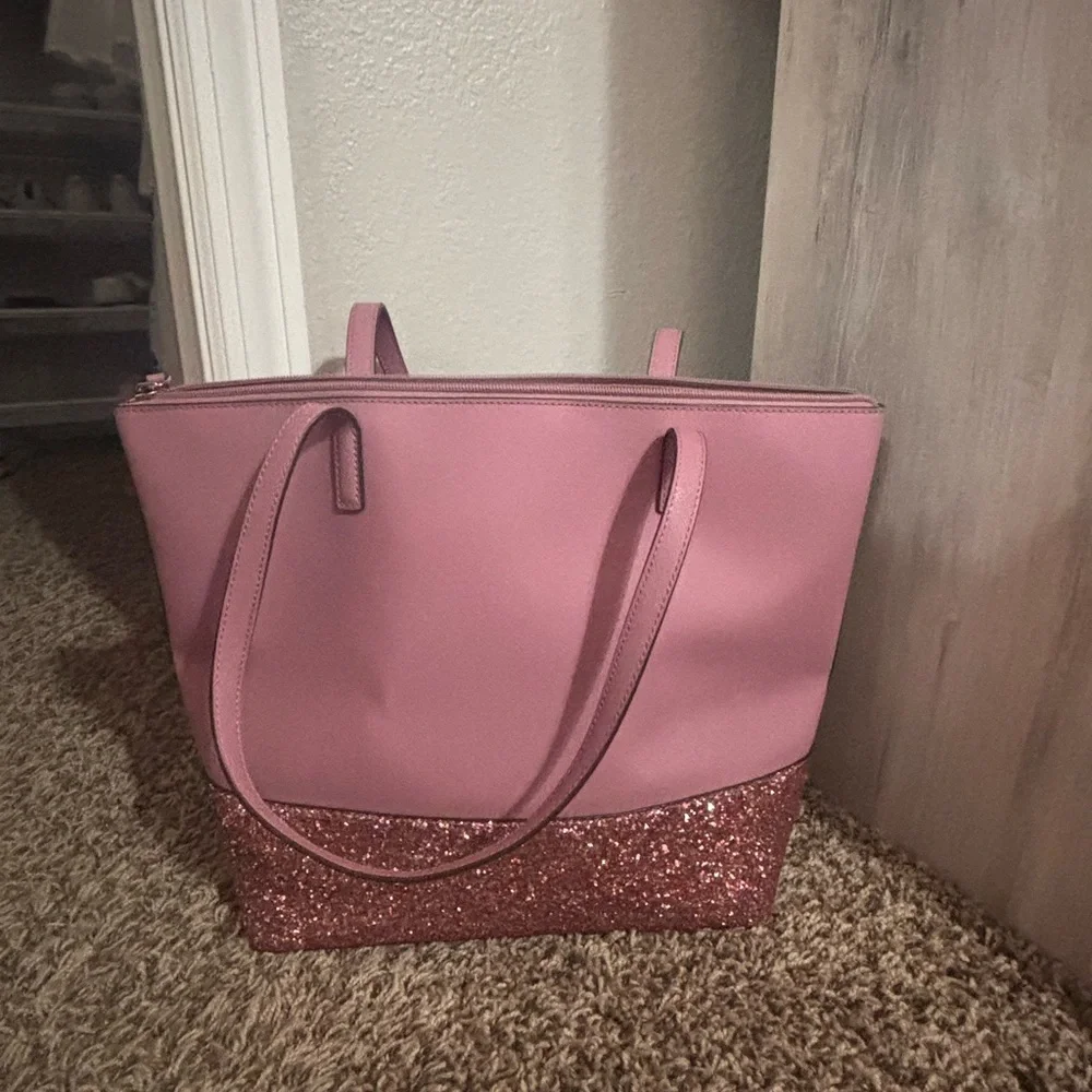 Kate Spade New York Greta Court Penny Tote bag Glitter